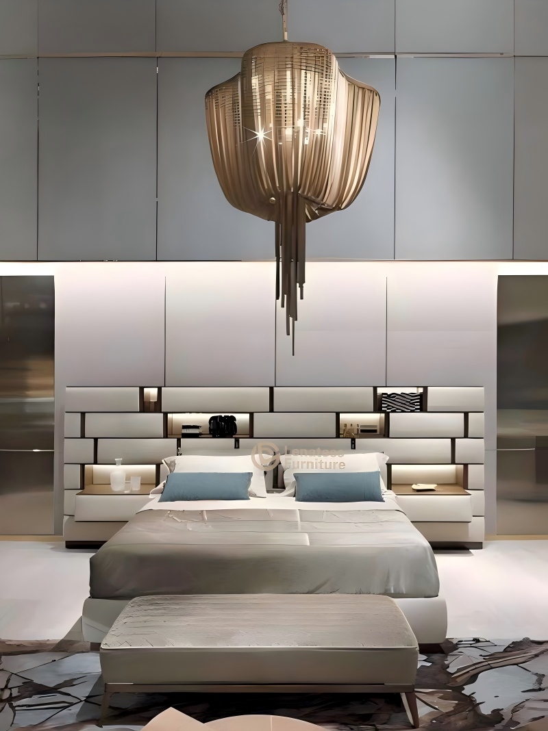 O luxo encontra o artesanato - nossa nova cama de luxo com elegantes detalhes em metal. ✨